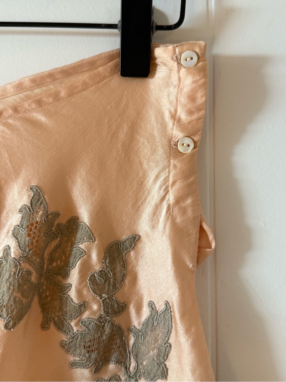 UNREAL Antique 1920s Silk Tap Shorts with Lace - Picture 3 of 7